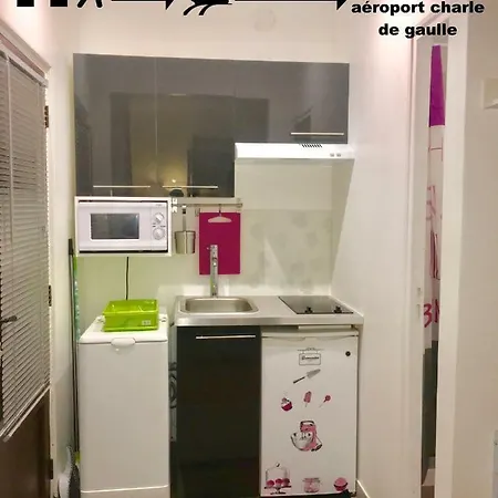 Maisonnette Avec Jardinet 2*